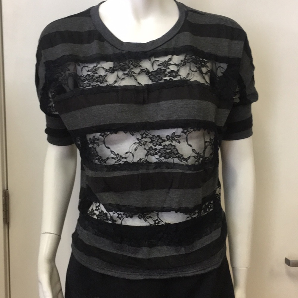 ROBIN K LACE TOP SIZE SMALL